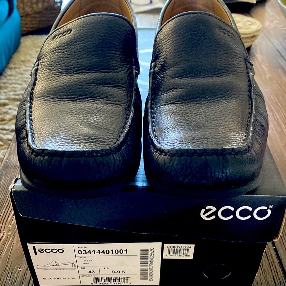 ECCO Shoes - men’s black loafers in very good condition size euro: 43  US: 9-9.5